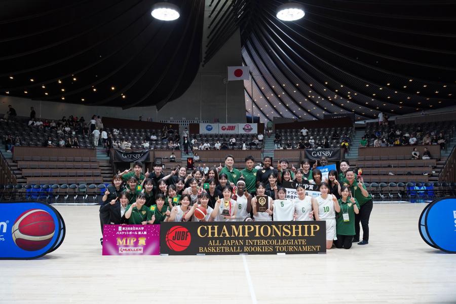 東京医療保健大学女子バスケットボール部の写真