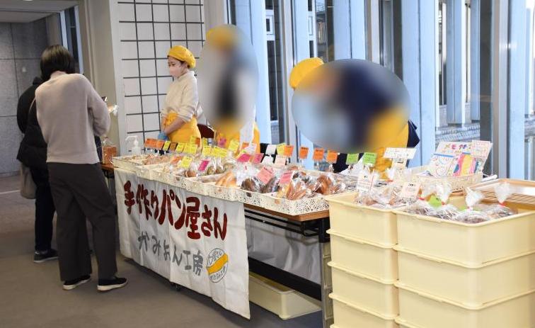 総合庁舎での販売の写真
