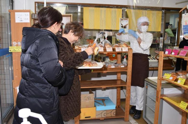 入口付近の販売コーナーの写真