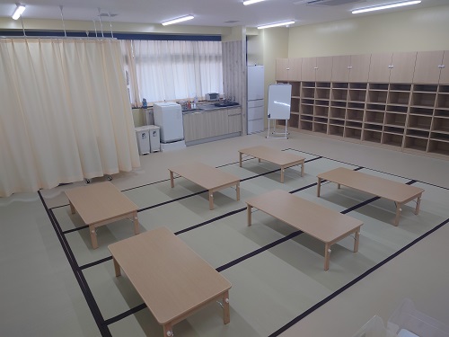 東山小学校内学童保育クラブ育成室