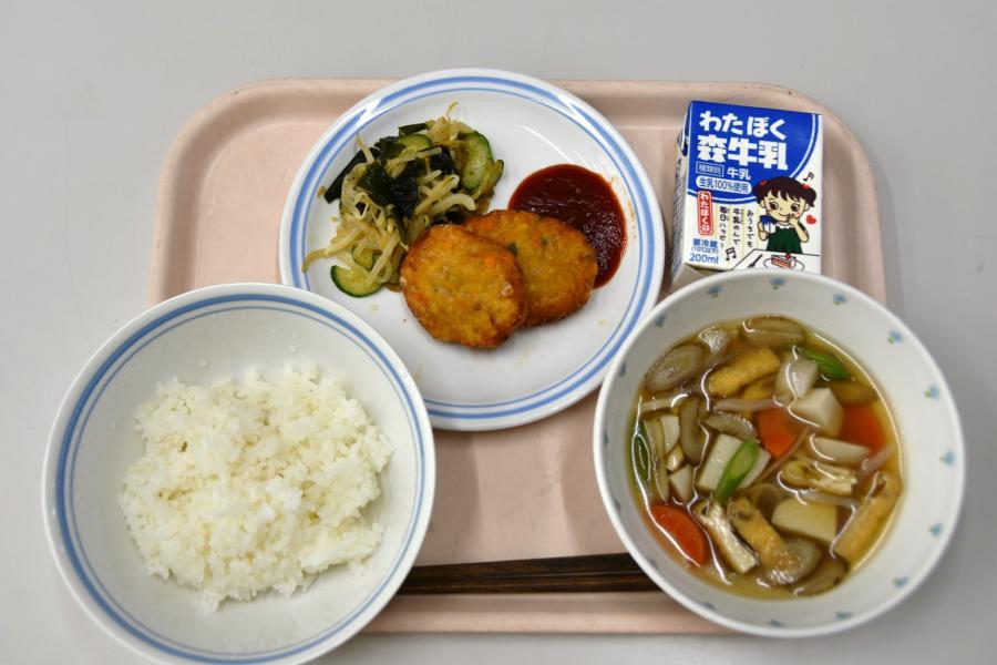 給食