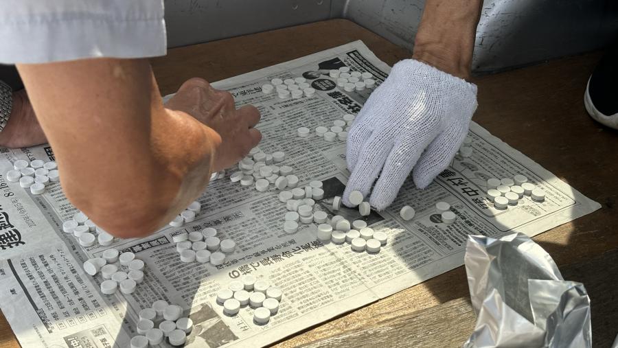 薬剤の数量を確認する写真