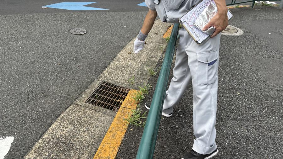 薬剤を投入する様子2