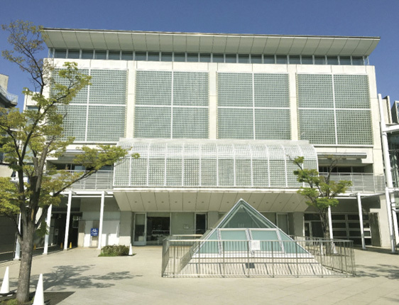 八雲体育館外観