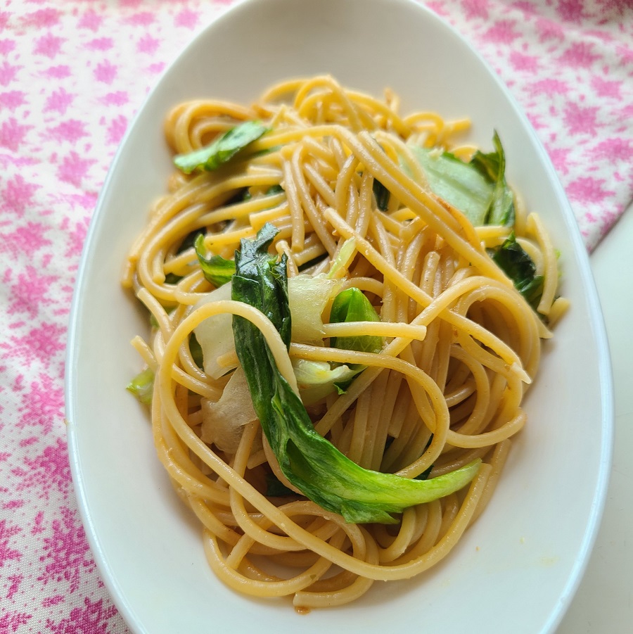 みそ汁でパスタの画像