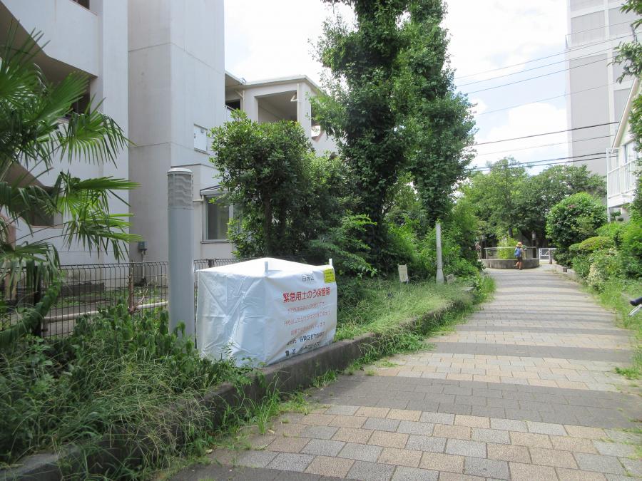 写真68蛇崩川緑道区営アパート3号横