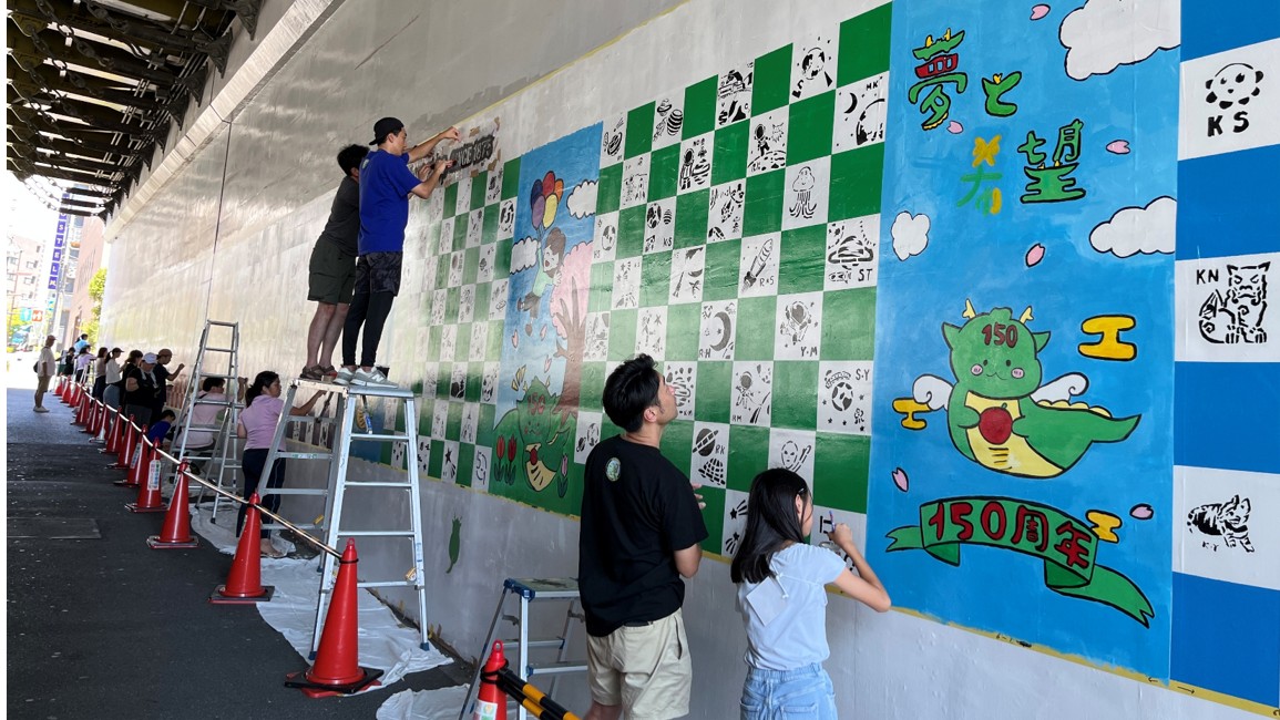 絵を描く引きの様子