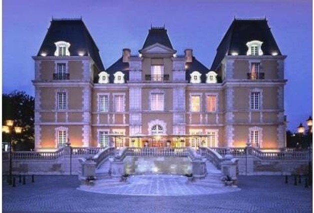 シャトーレストラン ジョエル・ロブション外観写真