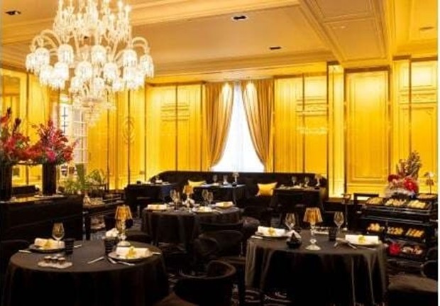 ガストロノミー “ジョエル・ロブション”内装写真