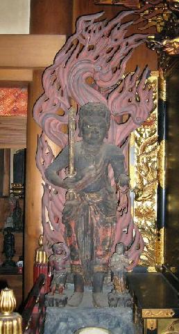 木造不動明王及び両童子立像の写真