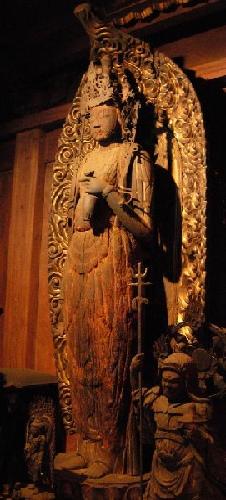 木造十一面観音立像の写真