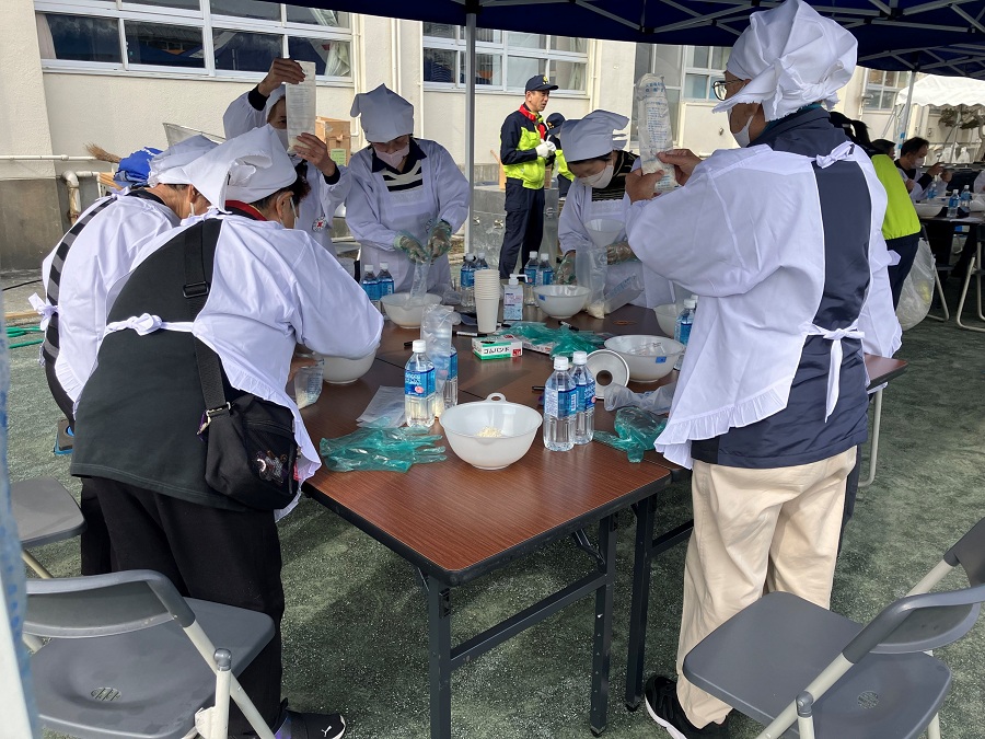 作業している全体の様子