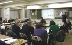 懇談会の様子の写真