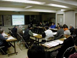 懇談会の様子の写真