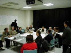 懇談会の様子の写真