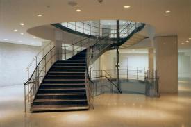 らせん階段3階の写真