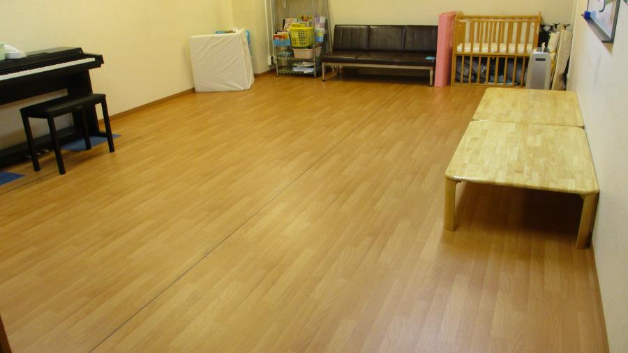 すくすくのびのび園床工事