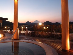 ニュー八景園の露天風呂の写真