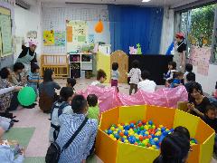 子育てひれあいひろば活動中の写真