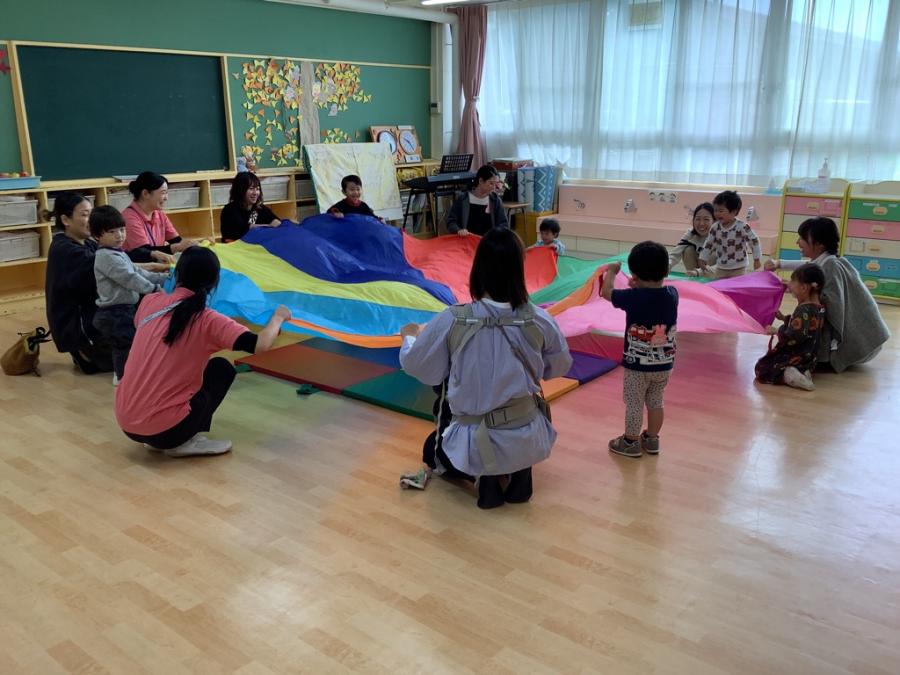 未就園児親子クラブ「うさちゃんクラブ」の様子